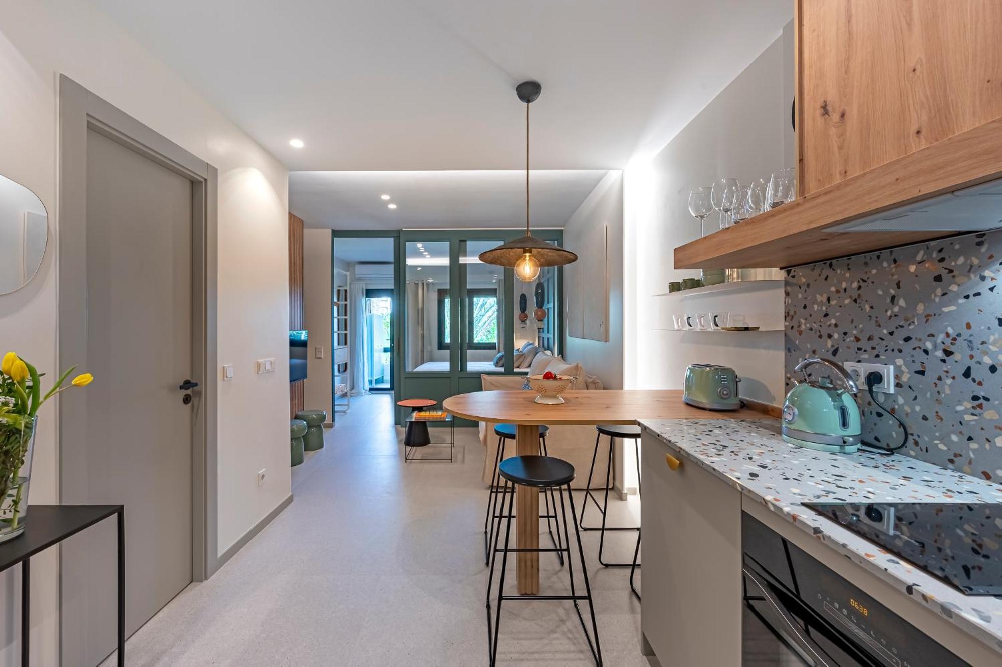 Lägenhet Newly Renovated In Golden Mile W/ Pool Marbella