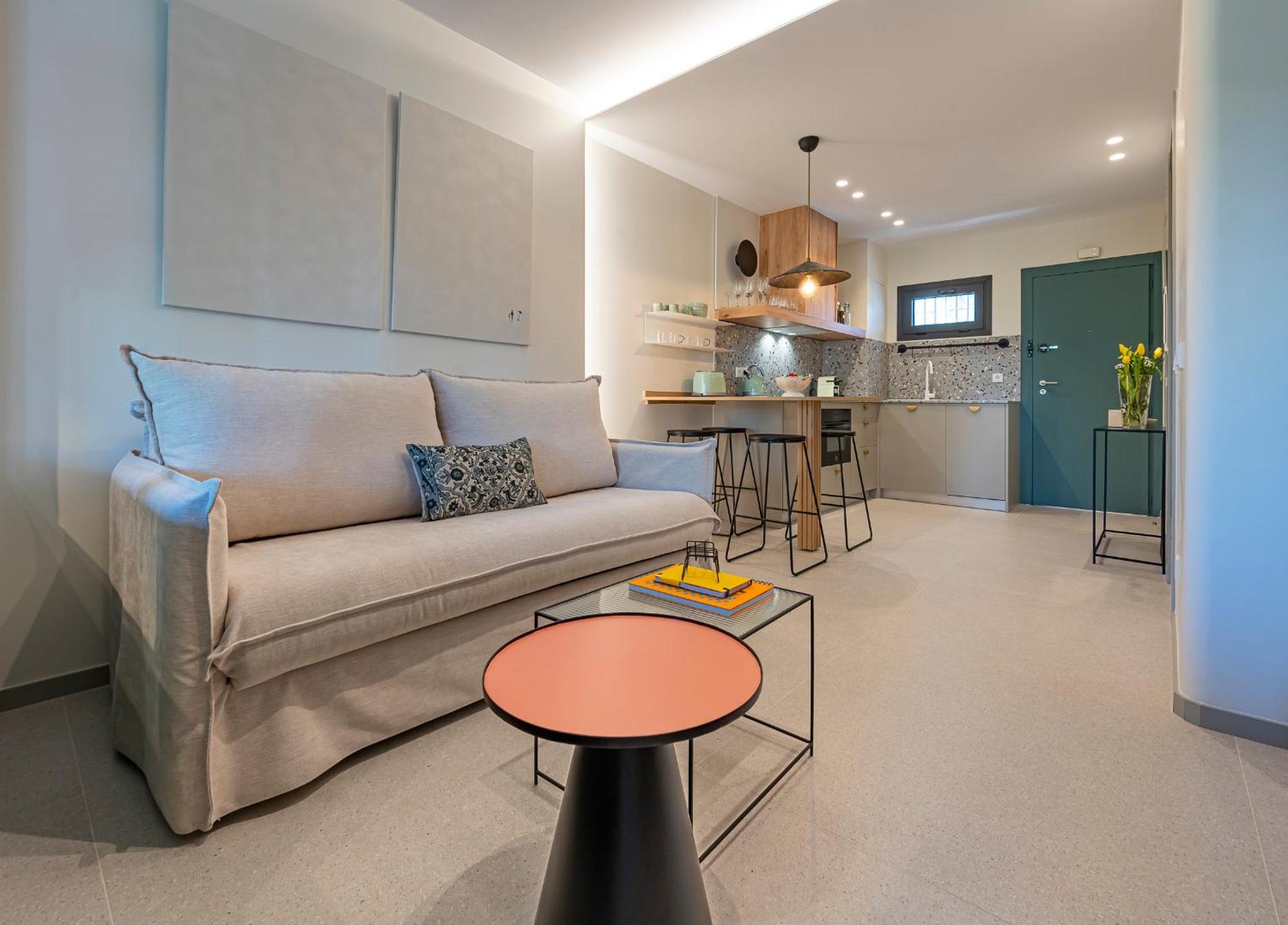 Newly Renovated In Golden Mile W/ Pool Apartamento